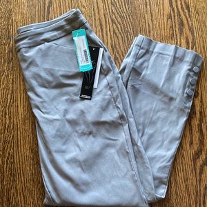 Exclusive Fia Snap Button Capri Pant